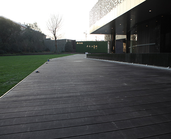 戶外竹木地板如何建造